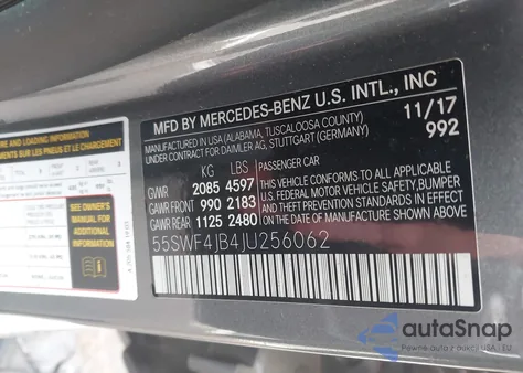 2018 Mercedes-Benz C 300 z USA, uszkodzony, nr VIN 55SWF4JB4JU256062